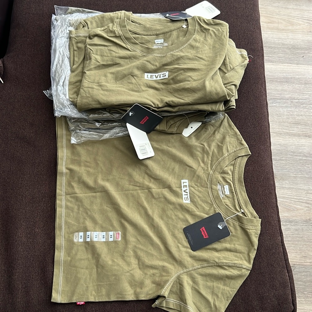 Levi’s Graphic Mini Ringer T-Shirt